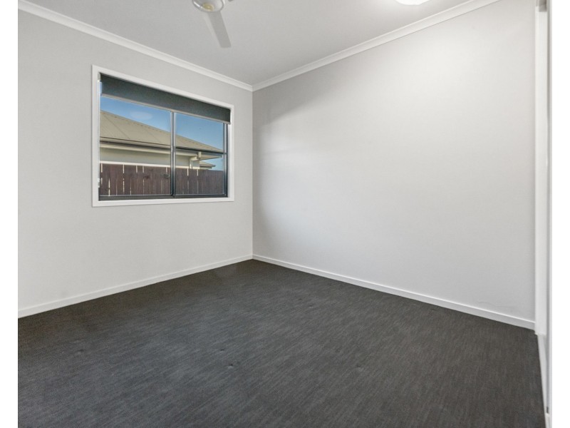 11 Amara Street, Rural View QLD 4740