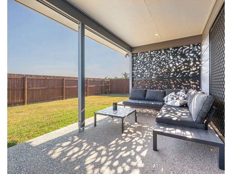 11 Amara Street, Rural View QLD 4740