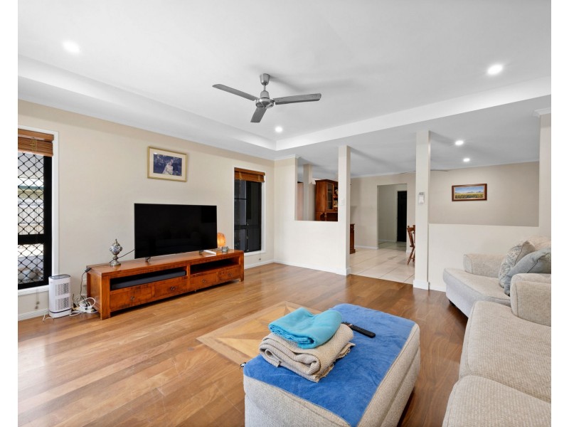 7 Gingham Street, Glenella QLD 4740