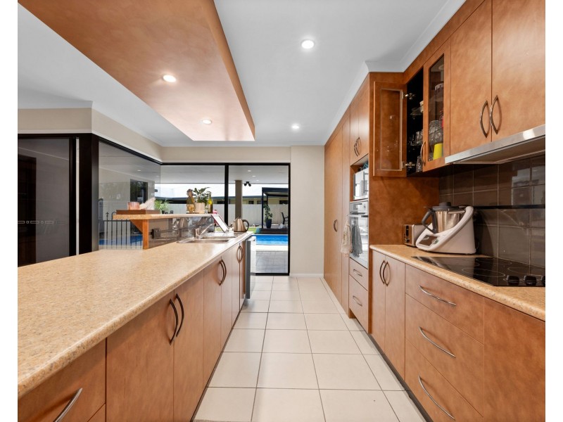 7 Gingham Street, Glenella QLD 4740