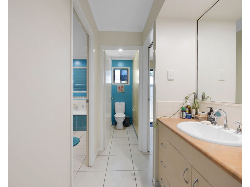 7 Gingham Street, Glenella QLD 4740