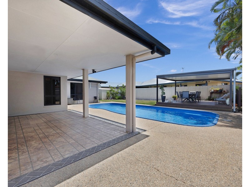 7 Gingham Street, Glenella QLD 4740