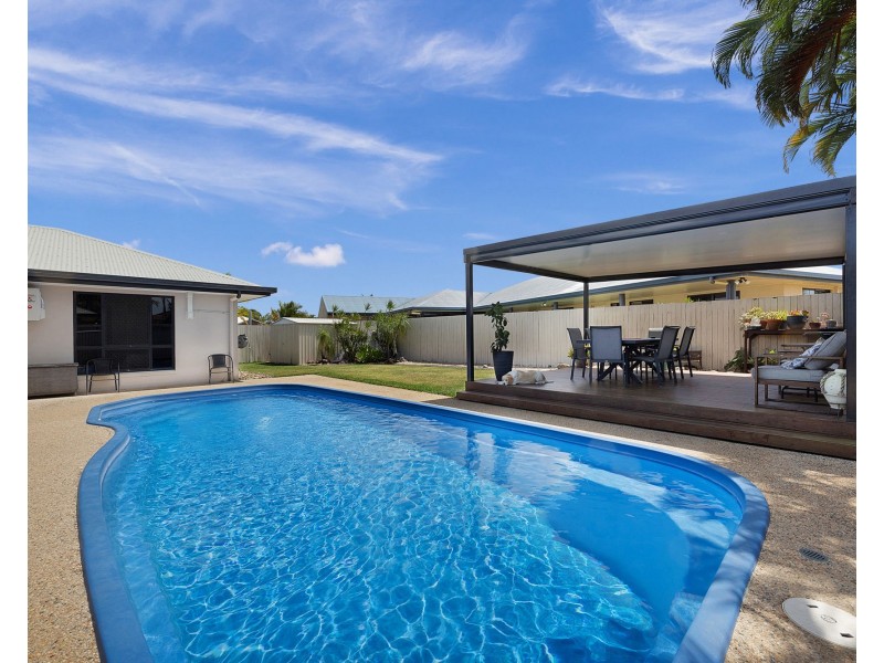 7 Gingham Street, Glenella QLD 4740