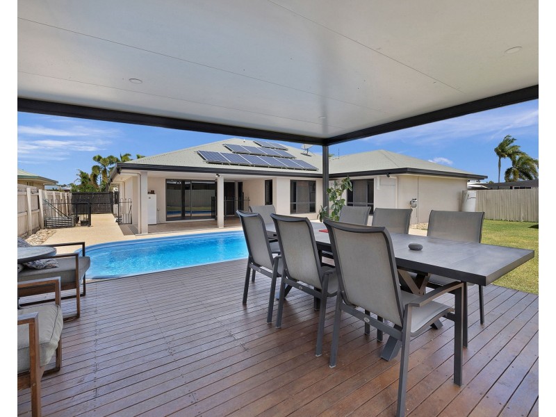 7 Gingham Street, Glenella QLD 4740