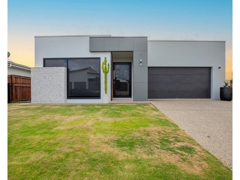 7 Audrey Circuit, Richmond QLD 4740