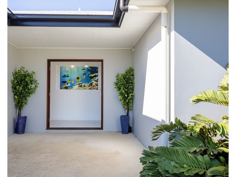 5 Archer Court, Rural View QLD 4740