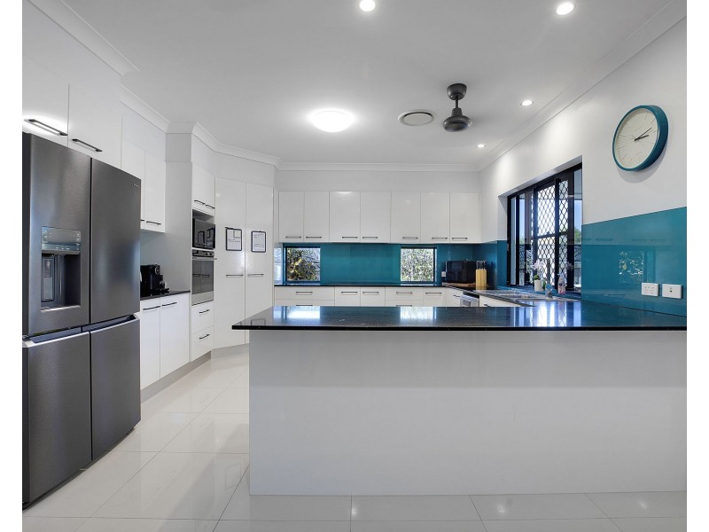 5 Archer Court, Rural View QLD 4740