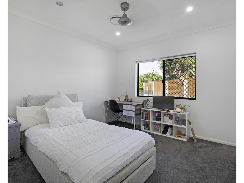 5 Archer Court, Rural View QLD 4740