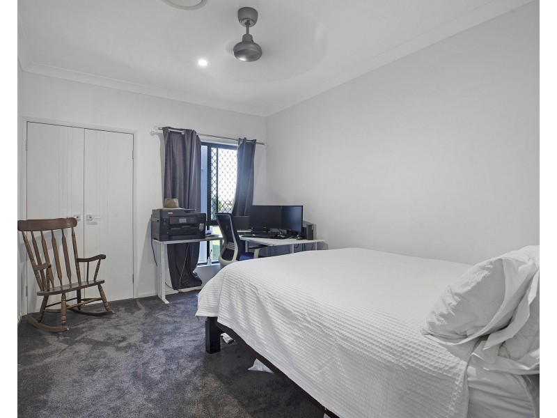 5 Archer Court, Rural View QLD 4740