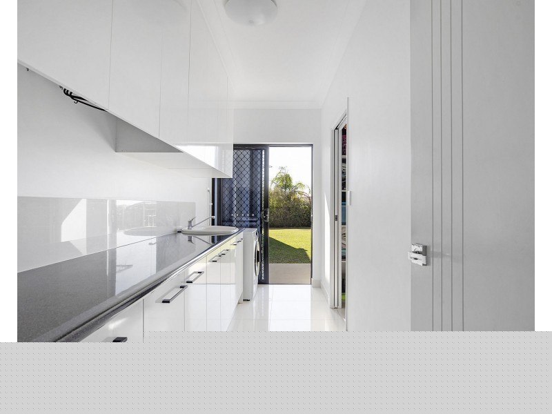 5 Archer Court, Rural View QLD 4740