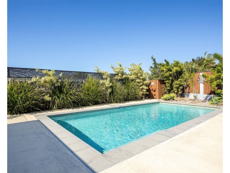5 Archer Court, Rural View QLD 4740