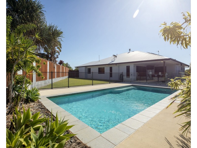 5 Archer Court, Rural View QLD 4740