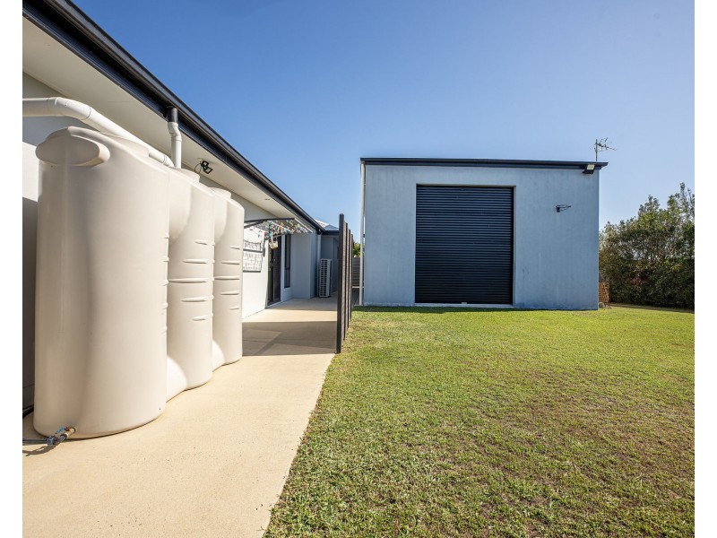 5 Archer Court, Rural View QLD 4740