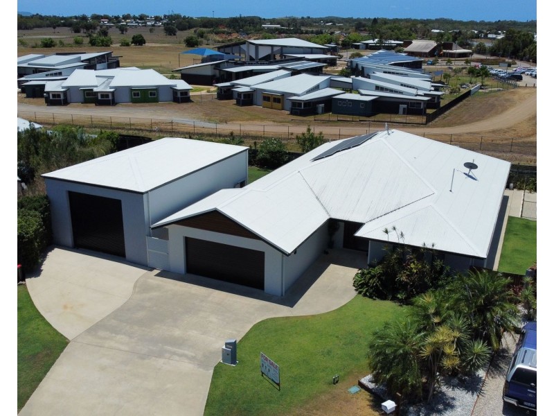 5 Archer Court, Rural View QLD 4740