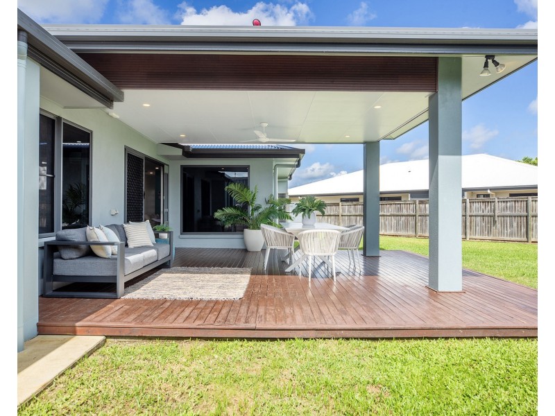 8 Pellage Court, Beaconsfield QLD 4740