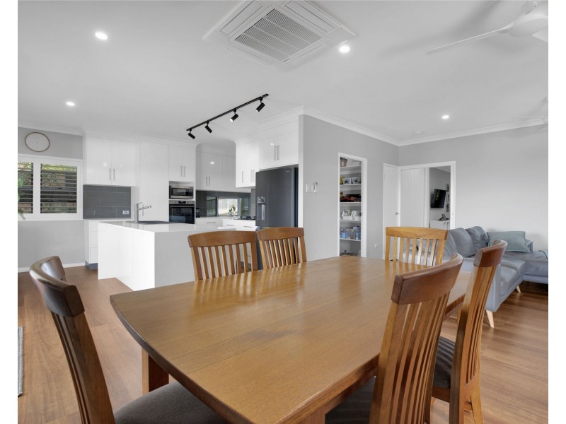 11 Outlook Crescent, Mount Pleasant QLD 4740