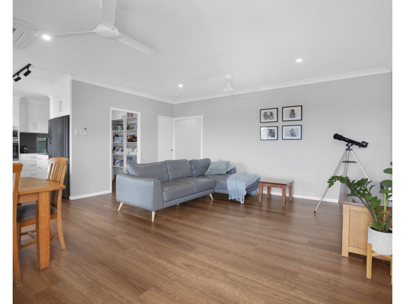 11 Outlook Crescent, Mount Pleasant QLD 4740