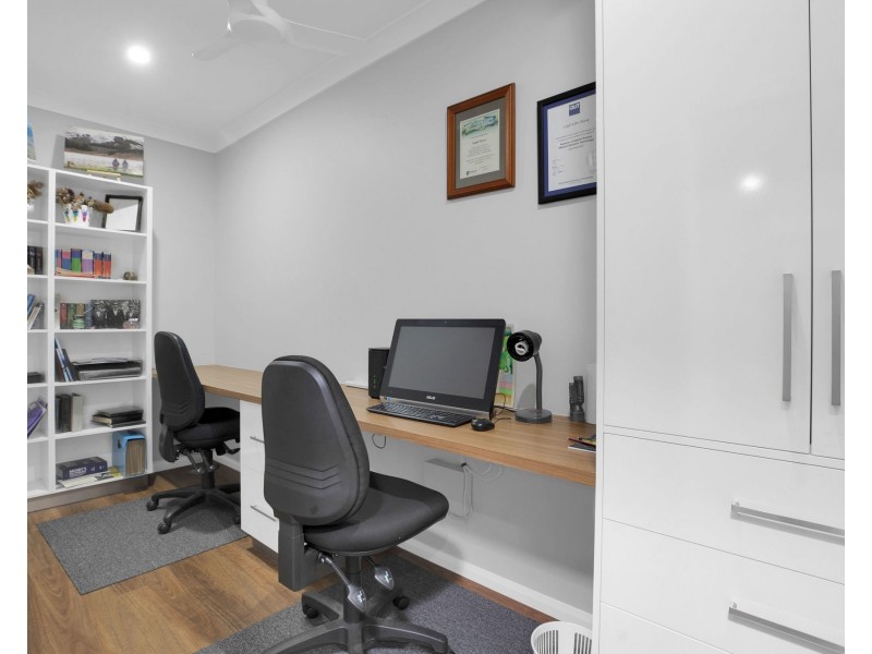 11 Outlook Crescent, Mount Pleasant QLD 4740