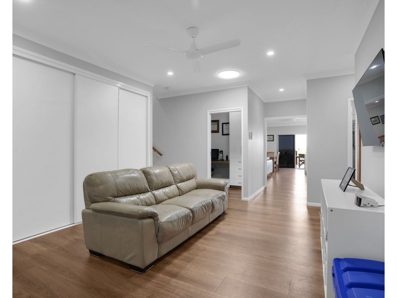 11 Outlook Crescent, Mount Pleasant QLD 4740