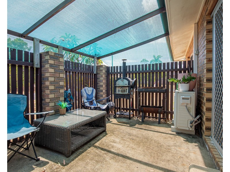unit 1 & 2 13 Michael Moohin Drive, Slade Point QLD 4740
