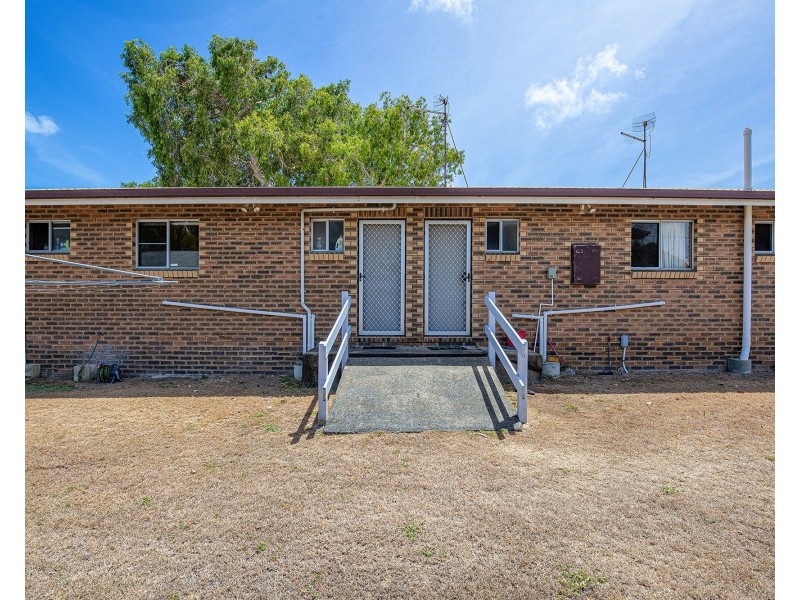 unit 1 & 2 13 Michael Moohin Drive, Slade Point QLD 4740