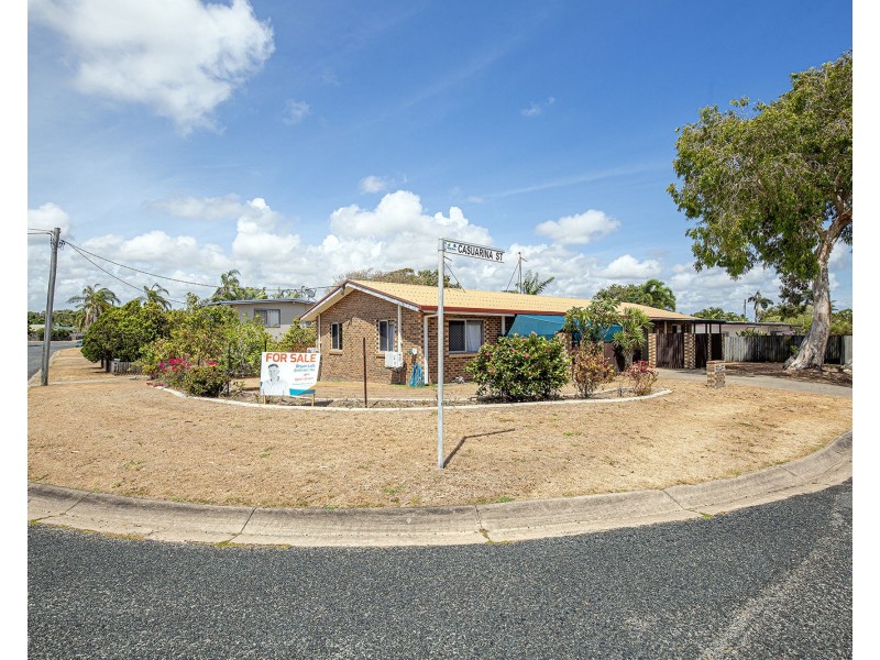 unit 1 & 2 13 Michael Moohin Drive, Slade Point QLD 4740