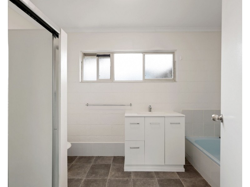 1, 2 & 3 / 59 Edmonds Street, Bucasia QLD 4750