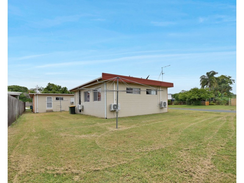 1, 2 & 3 / 59 Edmonds Street, Bucasia QLD 4750