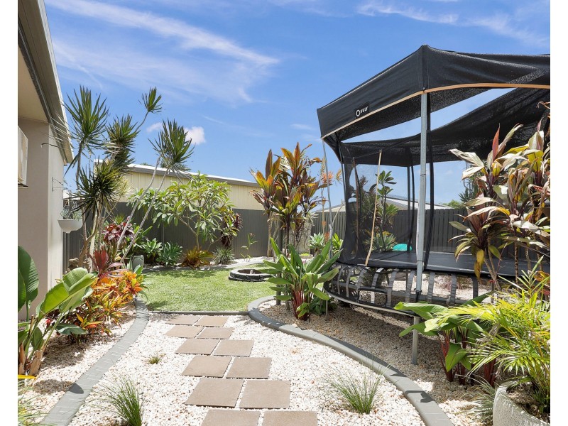 16 Companion Way, Bucasia QLD 4750