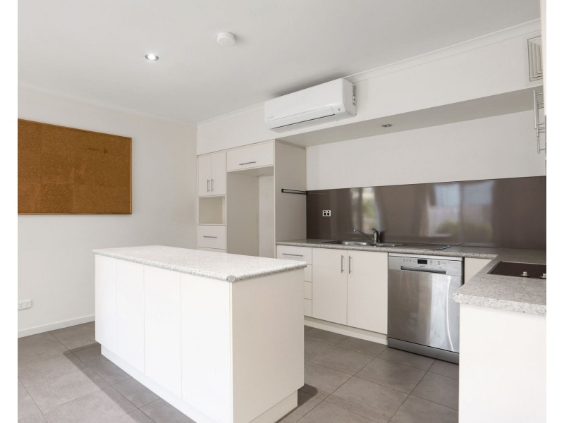 2/83 Malcomson Street, North Mackay QLD 4740