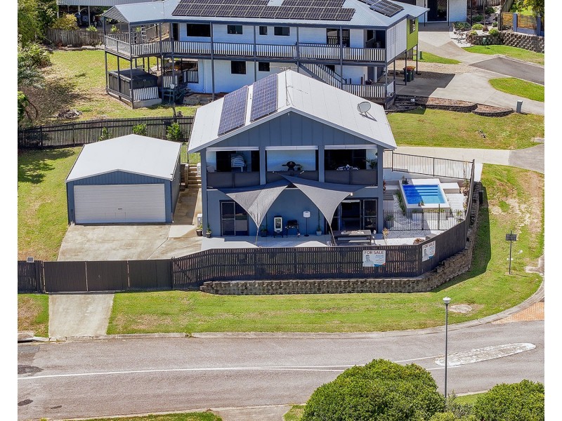 17 Woodlands Drive, Eimeo QLD 4740