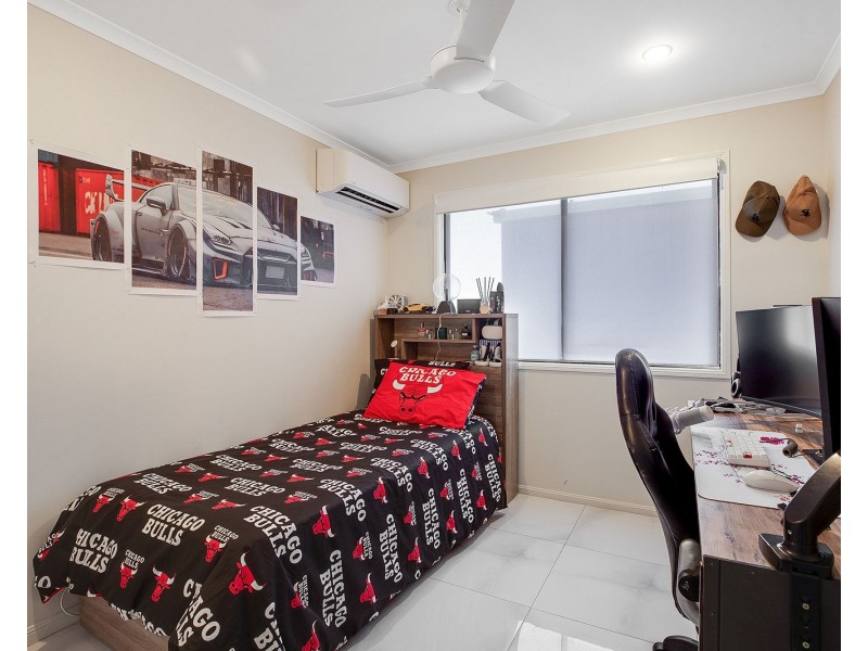 17 Woodlands Drive, Eimeo QLD 4740