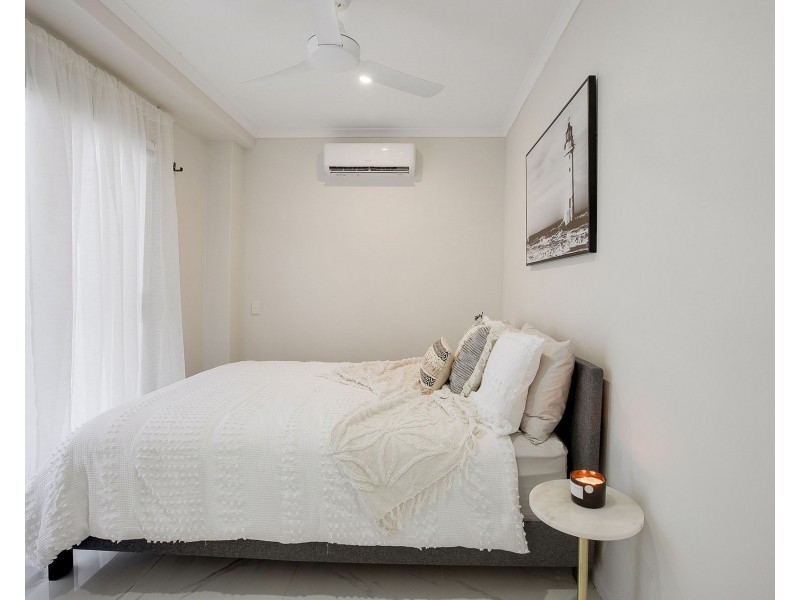 17 Woodlands Drive, Eimeo QLD 4740