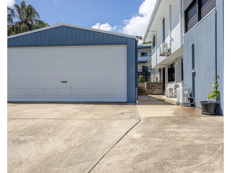 17 Woodlands Drive, Eimeo QLD 4740