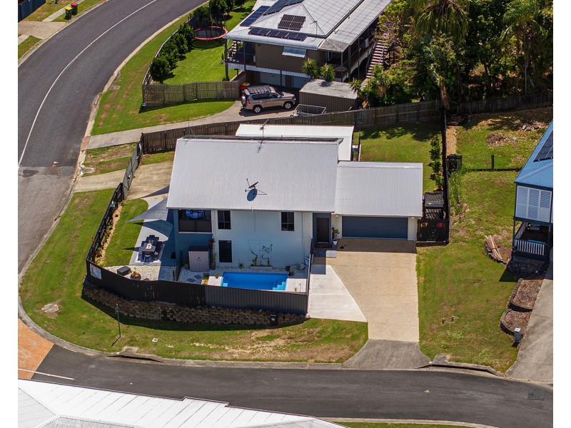 17 Woodlands Drive, Eimeo QLD 4740