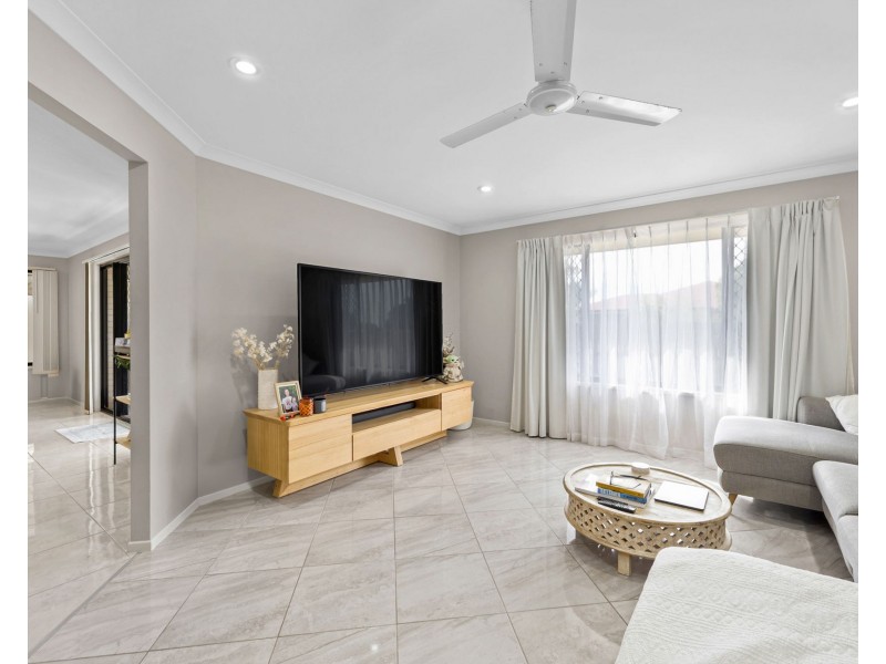 4 Elizabeth Street, Mirani QLD 4754