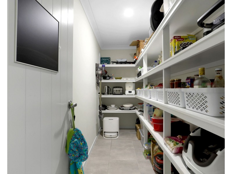 2 Sugarland Court, Alligator Creek QLD 4740
