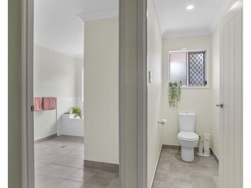 2 Sugarland Court, Alligator Creek QLD 4740