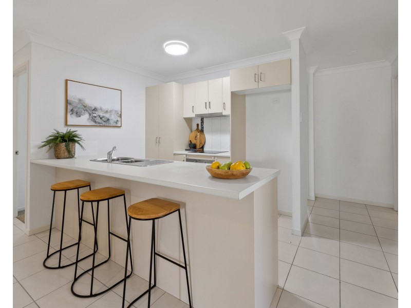 32 Montgomery Street, Rural View QLD 4740