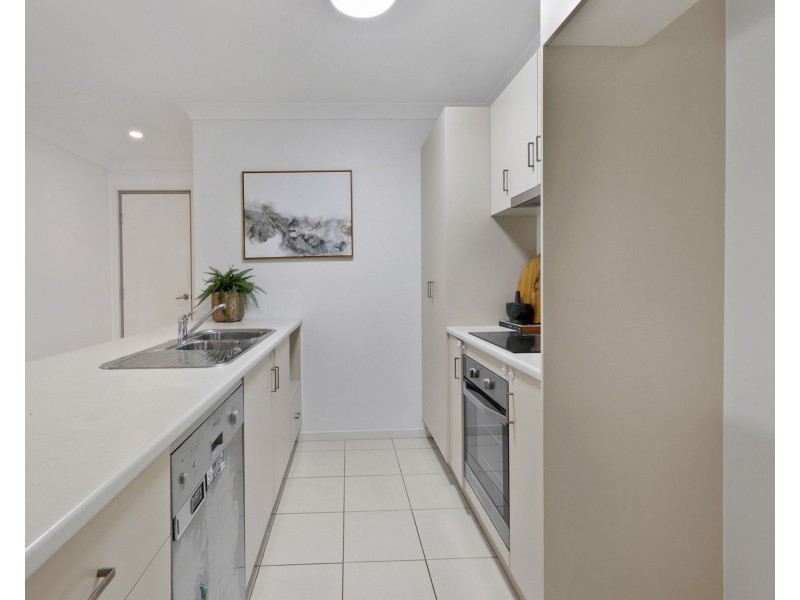 32 Montgomery Street, Rural View QLD 4740