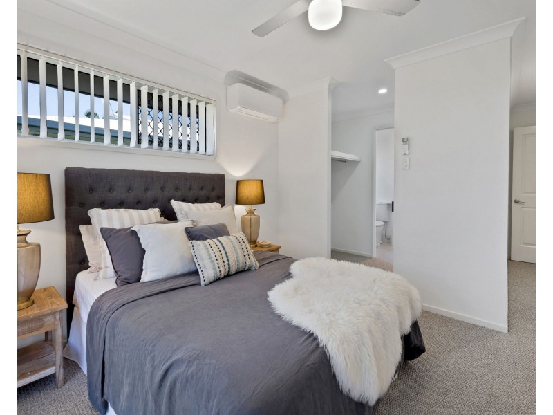 32 Montgomery Street, Rural View QLD 4740