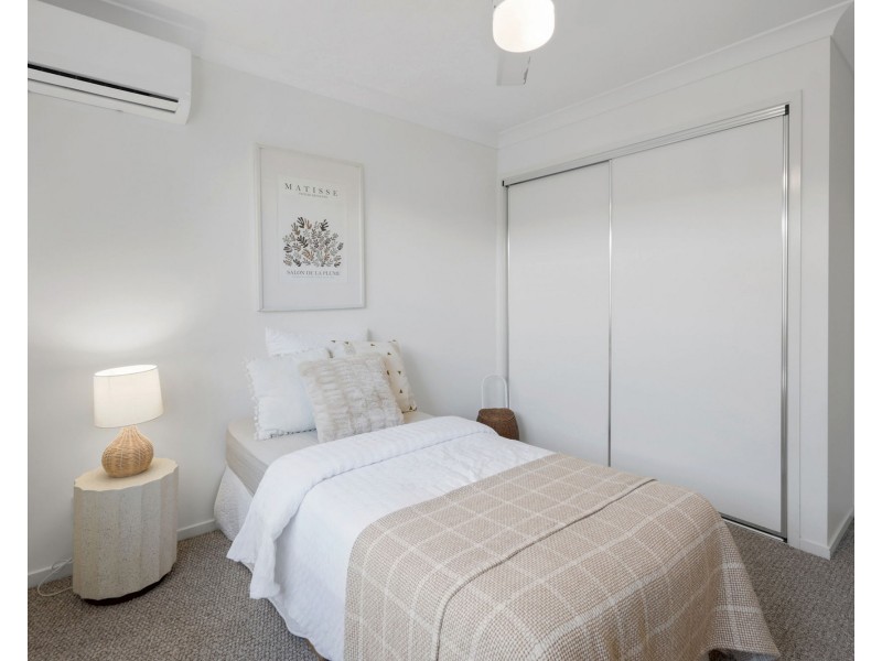 32 Montgomery Street, Rural View QLD 4740