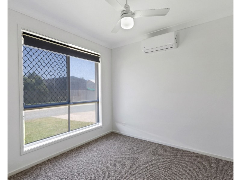 32 Montgomery Street, Rural View QLD 4740