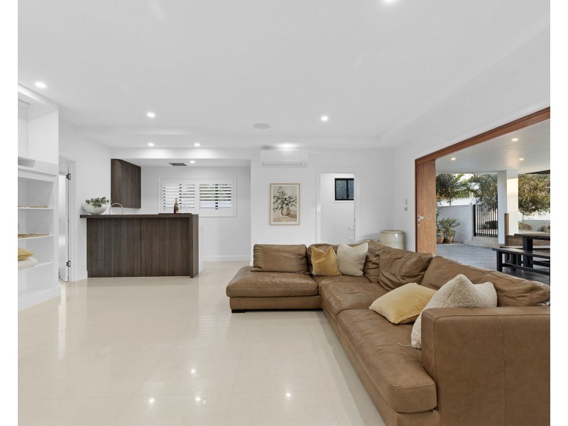 35 Plover Street, Slade Point QLD 4740