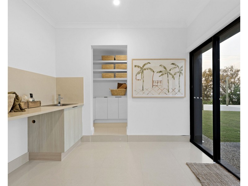 35 Plover Street, Slade Point QLD 4740
