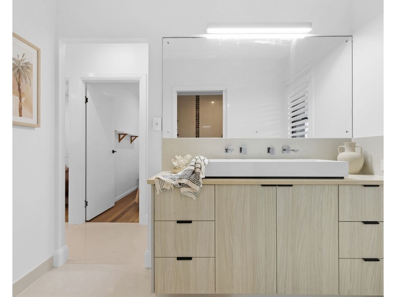 35 Plover Street, Slade Point QLD 4740