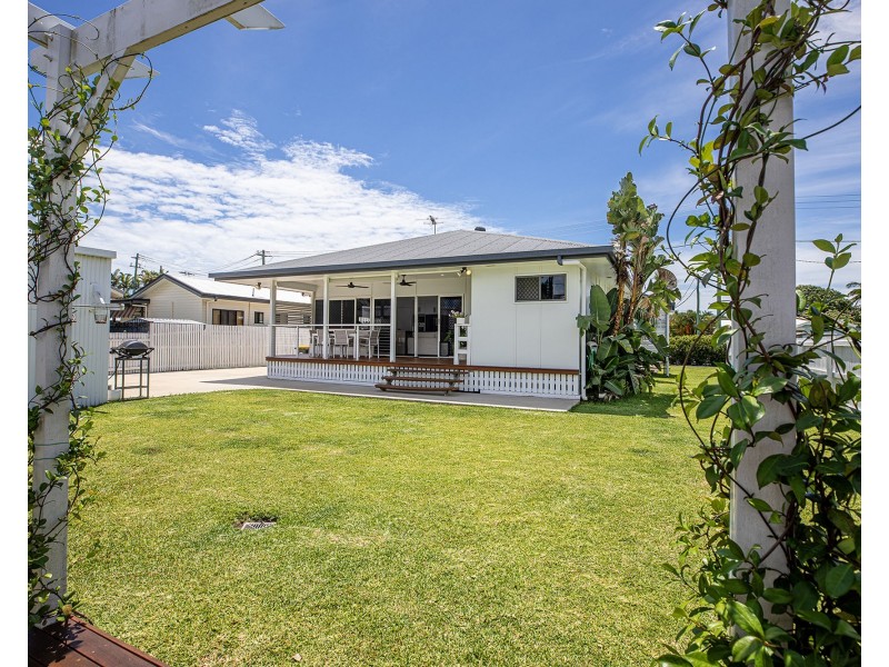 2 MacKenzie Street, West Mackay QLD 4740