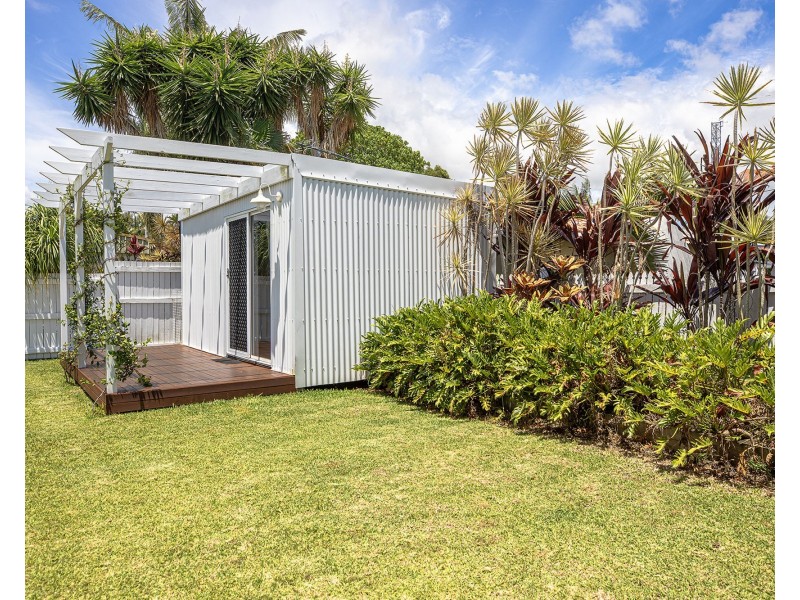 2 MacKenzie Street, West Mackay QLD 4740