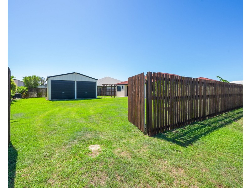 1 Bradco Avenue, Ooralea QLD 4740