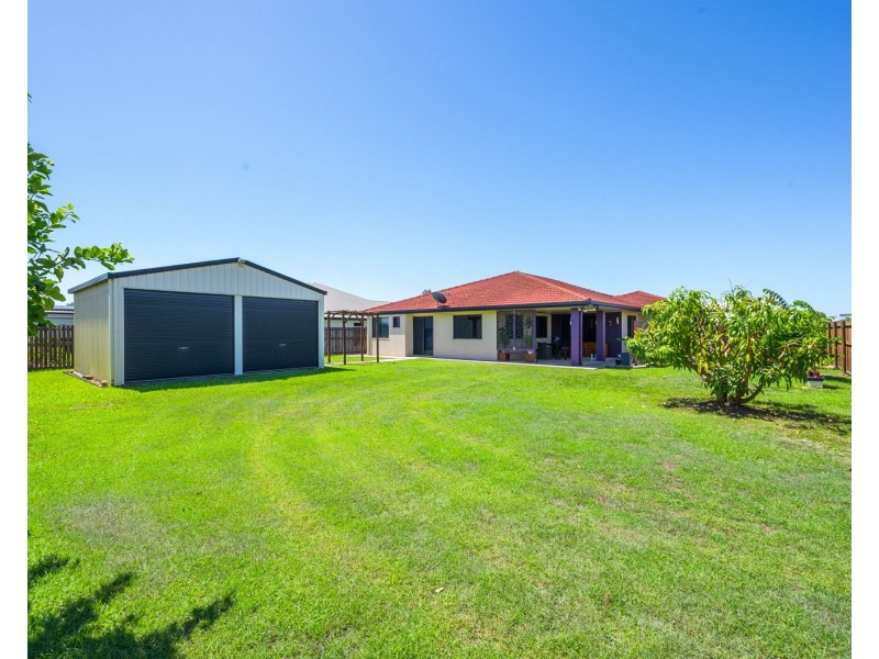 1 Bradco Avenue, Ooralea QLD 4740